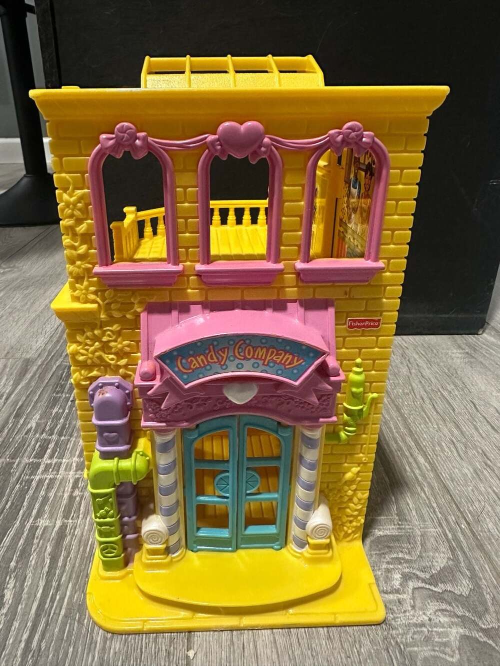 Fisher-Price Sweet Streets Candy Company Playset Yellow